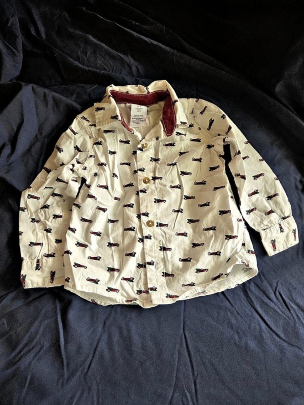 Tommy Bahama Boys Size 2T Button Down Shirt Cream & Red Like New